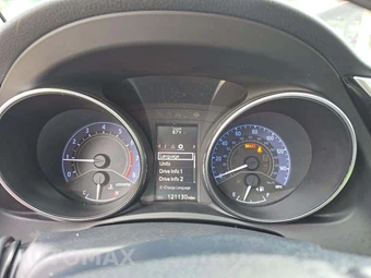 2016 Scion iM – miniatura 9