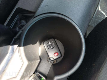 2016 Scion tC – miniatura 8