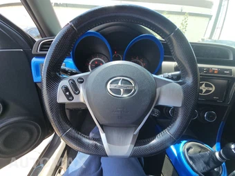 2016 Scion tC – miniatura 10