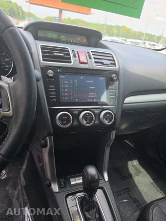 2016 Subaru Forester 2.0XT Touring – miniatura 10