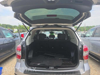 2016 Subaru Forester 2.0XT Touring – miniatura 14