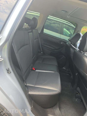 2016 Subaru Forester 2.0XT Touring – miniatura 16