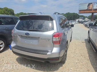 2016 Subaru Forester 2.0XT Touring – miniatura 3