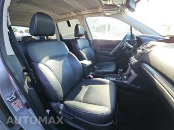 2016 Subaru Forester 2.0XT Touring - miniatura 8