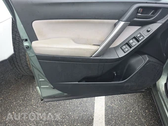 2016 Subaru Forester 2.5i – miniatura 9