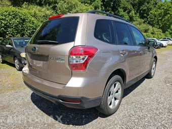 2016 Subaru Forester 2.5i Premium – miniatura 3