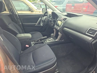 2016 Subaru Forester 2.5i Premium – miniatura 8