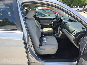 2016 Subaru Forester 2.5i Premium – miniatura 8