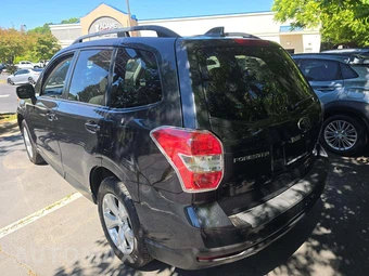 2016 Subaru Forester 2.5i Premium – miniatura 2