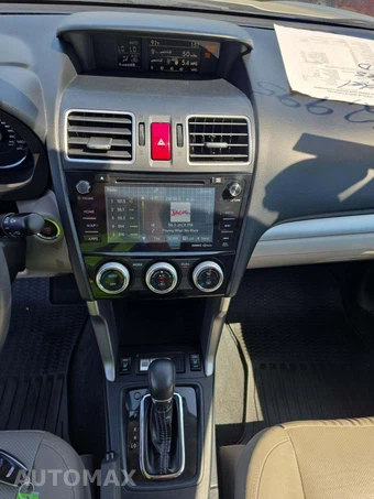 2016 Subaru Forester 2.5i Touring – miniatura 10