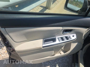 2016 Subaru Impreza 5-Door 2.0i Premium Hatchback - miniatura 9