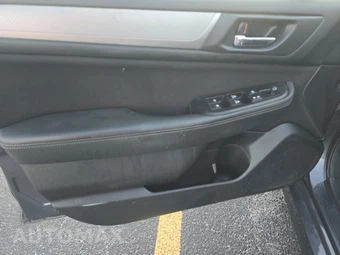 2016 Subaru Legacy 2.5i Premium – miniatura 9