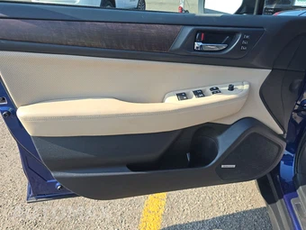 2016 Subaru Outback 2.5i Limited – miniatura 9