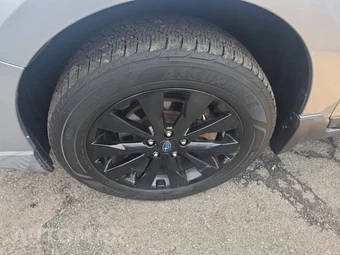 2016 Subaru Outback 2.5i Limited – miniatura 8