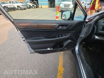 2016 Subaru Outback 2.5i Limited – miniatura 9