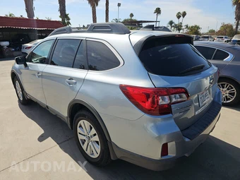 2016 Subaru Outback 2.5i Premium – miniatura 6