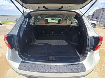 2016 Subaru Outback 3.6R Limited - miniatura 11