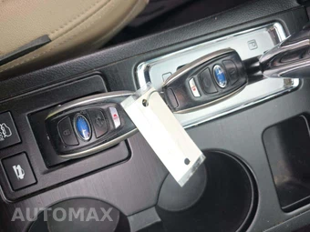 2016 Subaru Outback 3.6R Limited – miniatura 8