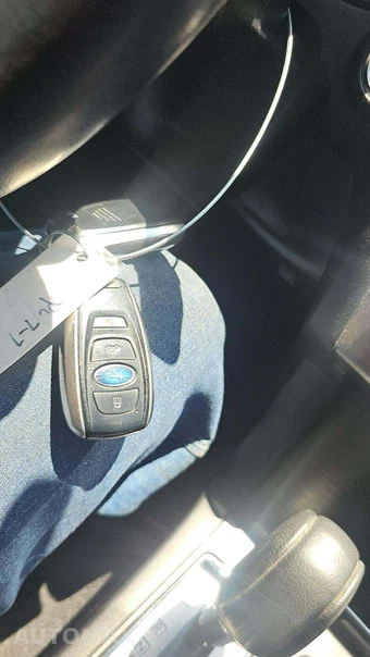 2016 Subaru Outback 3.6R Limited – miniatura 17