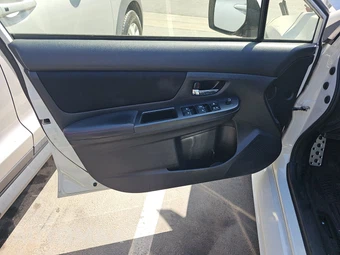 2016 Subaru WRX Premium – miniatura 9
