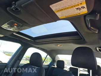 2016 Subaru WRX Premium – miniatura 11