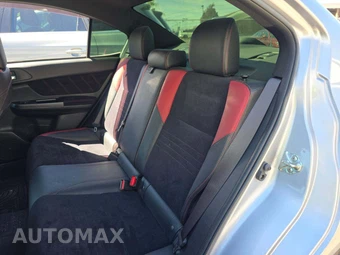 2016 Subaru WRX STi – miniatura 13