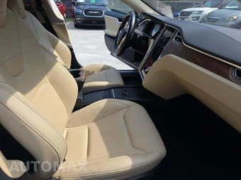 2016 Tesla Model S 60 – miniatura 18
