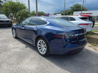 2016 Tesla Model S 60 – miniatura 2