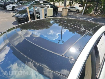 2016 Tesla Model S 70 – miniatura 12