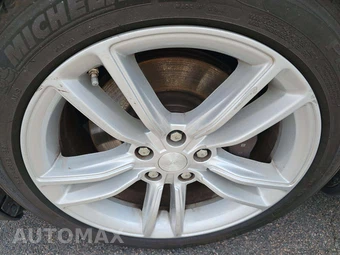 2016 Tesla Model S 70 – miniatura 22