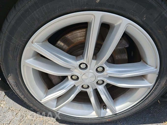 2016 Tesla Model S 70 – miniatura 26