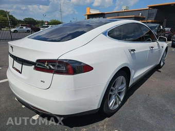2016 Tesla Model S 70 – miniatura 3