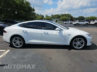 2016 Tesla Model S 70 – miniatura 4