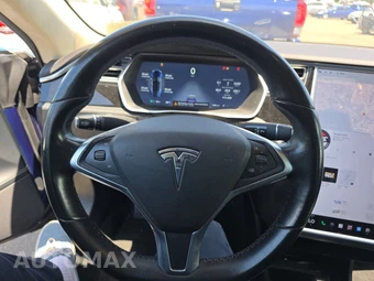 2016 Tesla Model S 70 – miniatura 10