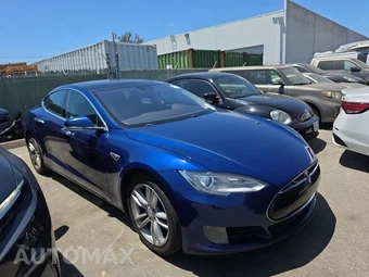 2016 Tesla Model S 70 – miniatura 3