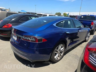 2016 Tesla Model S 70 – miniatura 4