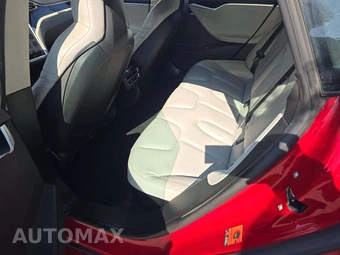 2016 Tesla Model S 70D – miniatura 13
