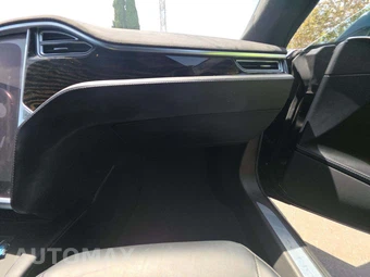 2016 Tesla Model S 70D – miniatura 16