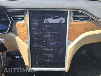 2016 Tesla Model S 75D – miniatura 10