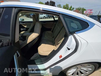 2016 Tesla Model S 75D – miniatura 13