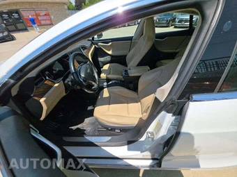 2016 Tesla Model S 75D – miniatura 6