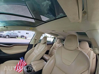 2016 Tesla Model X 75D - miniatura 11