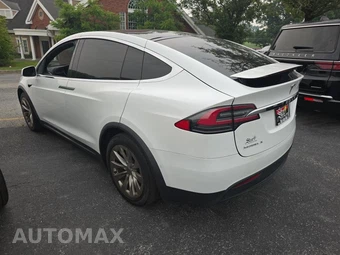 2016 Tesla Model X 75D - miniatura 6