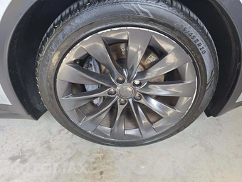 2016 Tesla Model X 75D – miniatura 27
