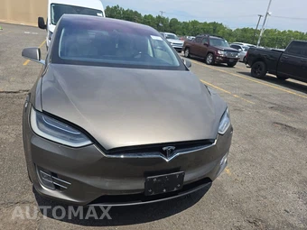 2016 Tesla Model X 90D – miniatura 2
