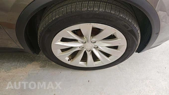 2016 Tesla Model X 90D – miniatura 37