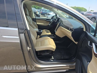 2016 Tesla Model X 90D – miniatura 8