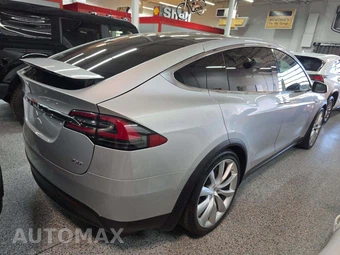 2016 Tesla Model X 90D - miniatura 3