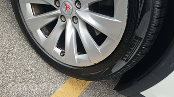 2016 Tesla Model X 90D - miniatura 21