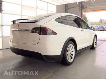 2016 Tesla Model X 90D - miniatura 4